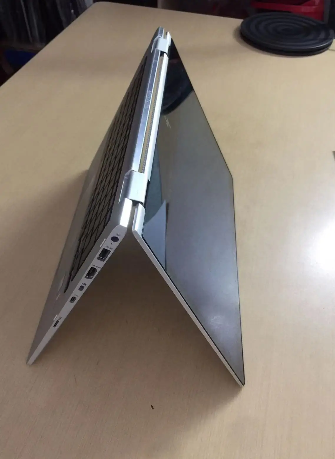 Used Laptop Touch Screen Elitebook 1030 G2 i5-7th 8GB Ram 256GB SSD laptop