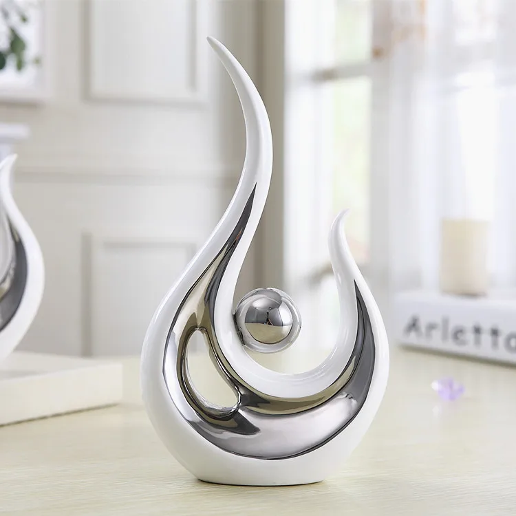 Wholesale Luxury Home Decoration Furnishing White Art Ornaments Crafts Ceramic Ornament