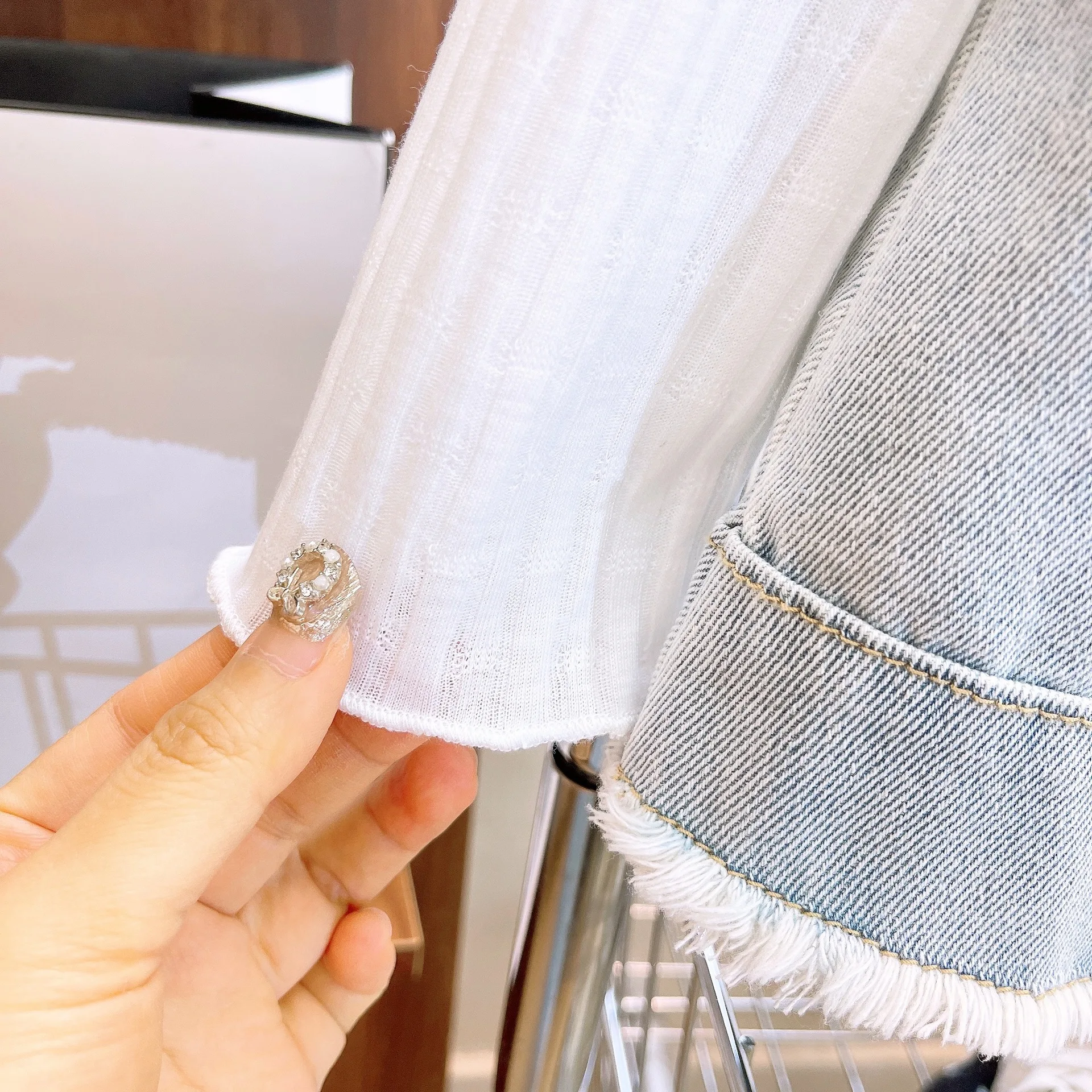 Korean-Style 2-Piece Fashionable Cotton Clothing Set Baby Girls Floral Printed Long-Sleeve Denim Shirt Bell Bottom Jeans Cartoon