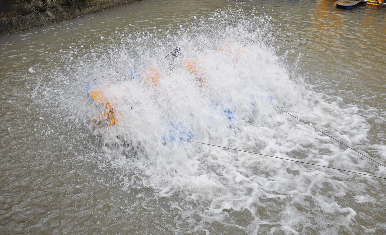 Water-Cooling 4 Impellers 1.5 kw/2hp 3 Floating Waterproof Motor Paddle Wheel Aerator Taiwan