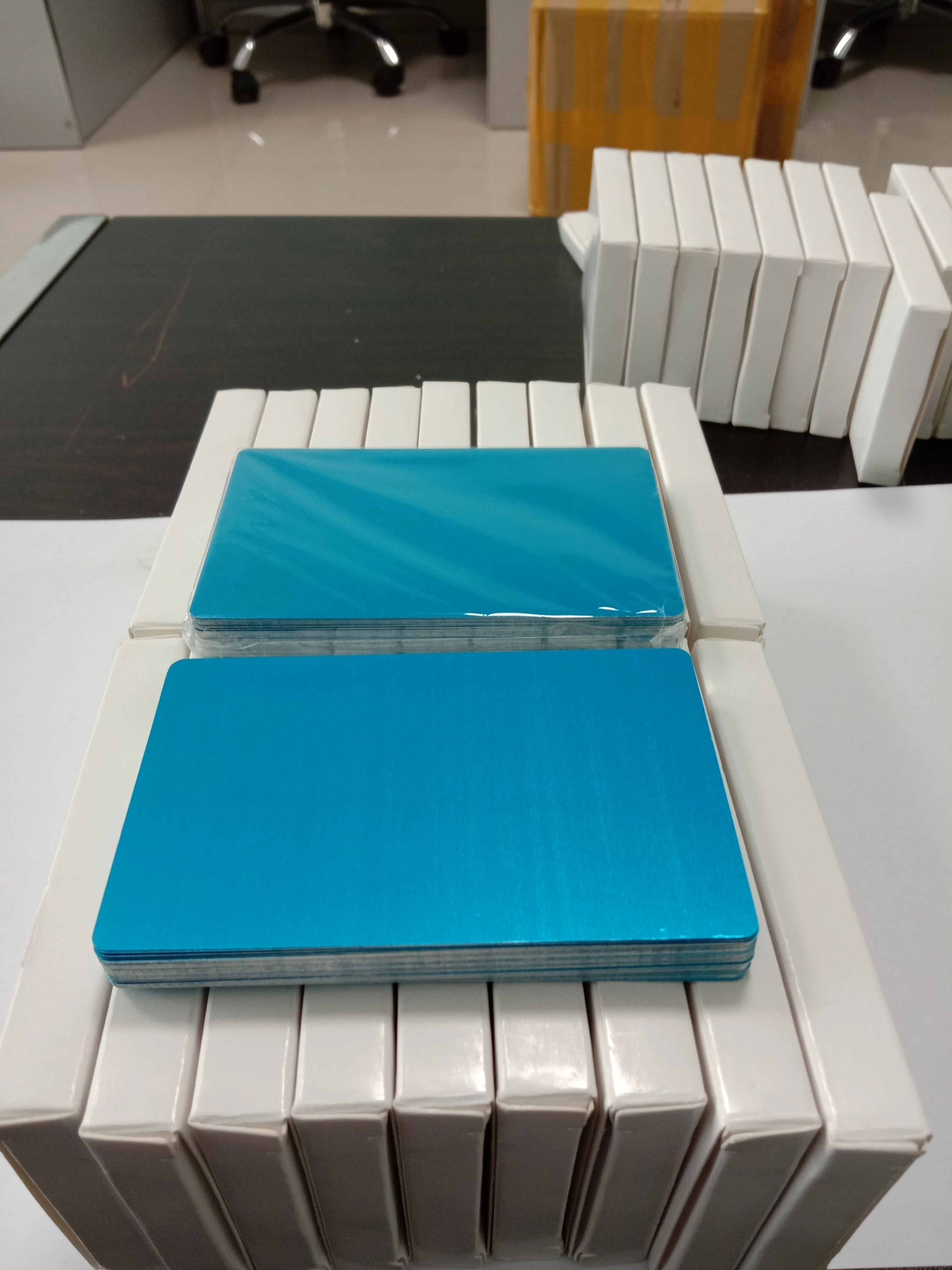 Custom 45mm Black Metal Die Cut Business Cards 1mm Thick Aluminum Blanks UV Printed 3D Design Crafts Laser Engraving Love Steel