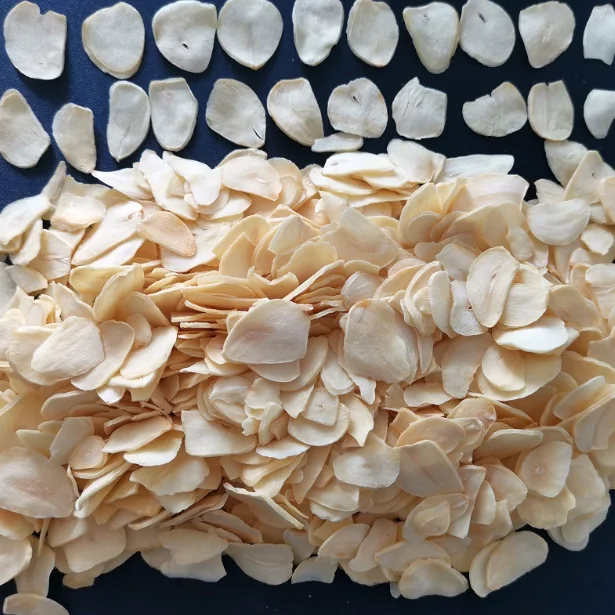 China Dehydrated Garlic Flakes From Manufacturer Directly