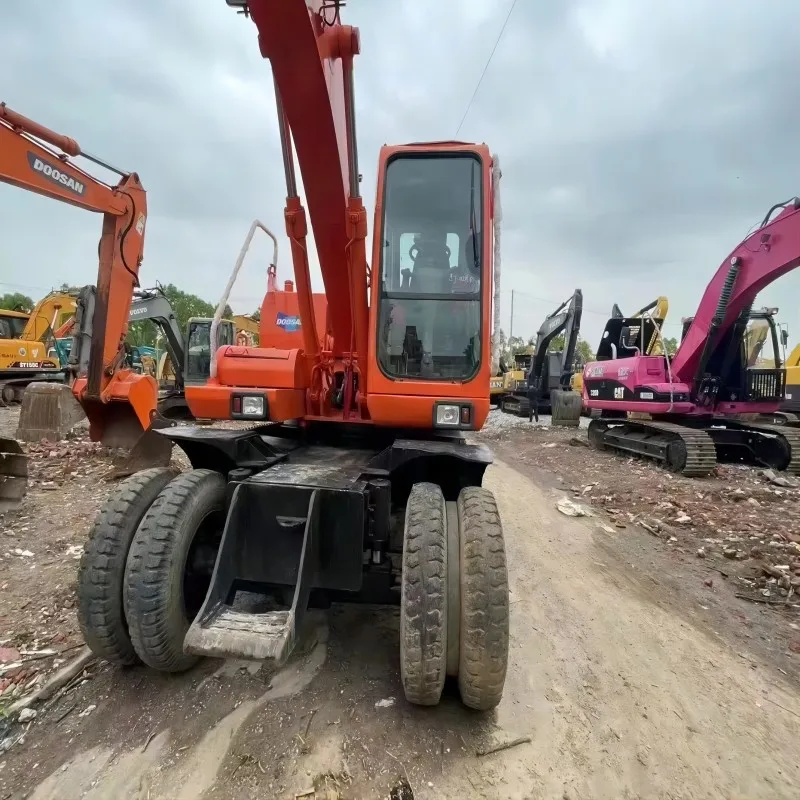 15Ton used wheeled excavator DH150 Hydraulic Crawler Excavator for sale in good condition
