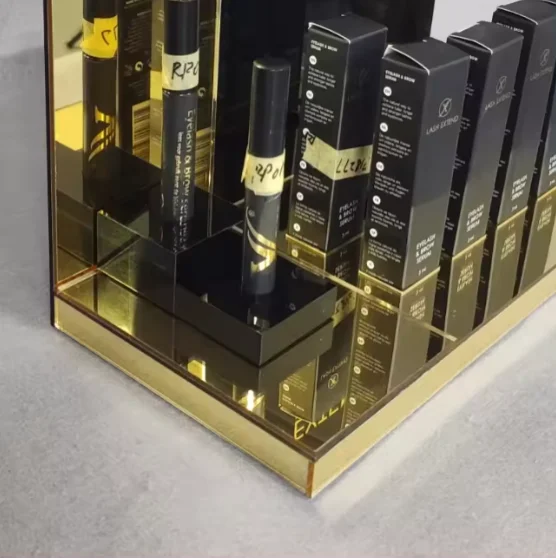 Fashion Customized Makeup Stand Display Rack Counter Acrylic Cosmetics Display Rack centerpiece acrylic display