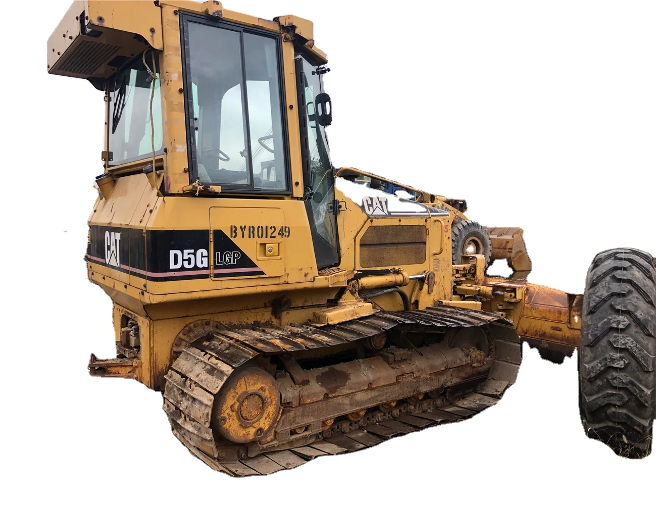 Б/у 9 тонн, японский оригинальный гусеничный бульдозер Caterpillar D5G LGP обладает надежным качеством, долговечностью, дешевой ценой, используемой в технике
