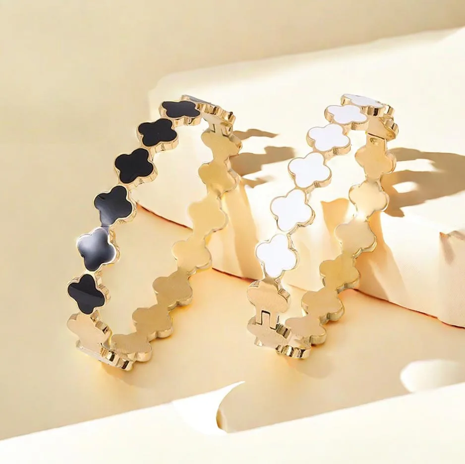 High Quality Waterproof And Sweatproof Enamel Craft Stainless Steel Bangle Pvd Plating 18k Gold Four Leaf Clover Bracelet