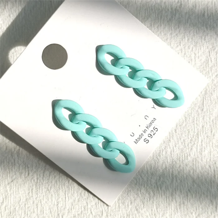 chain earrings (11).png