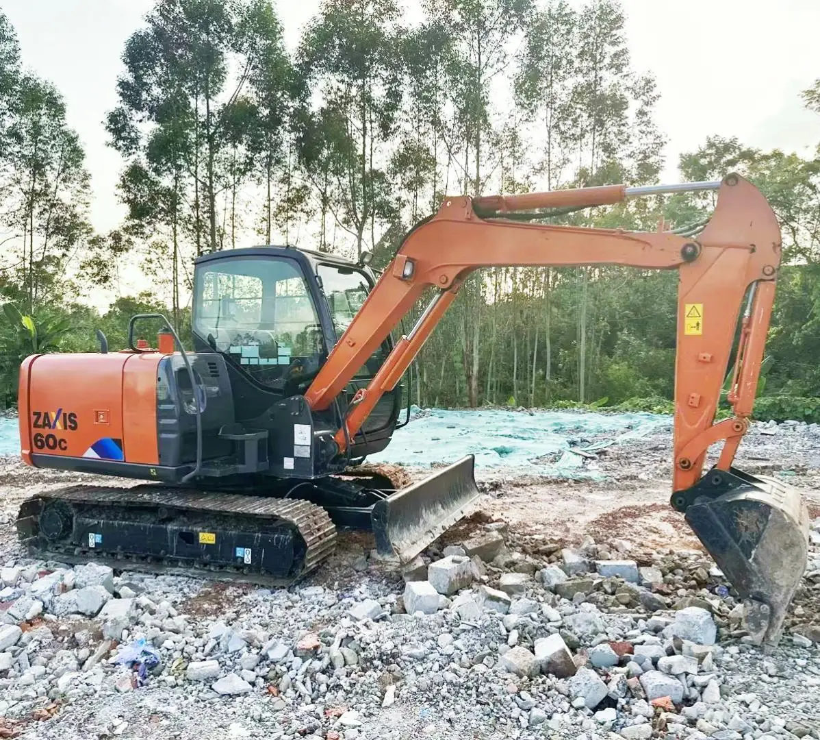 Sales Japan Excavators 5 tons 6 tons Small Excavators Mini Used Excavators