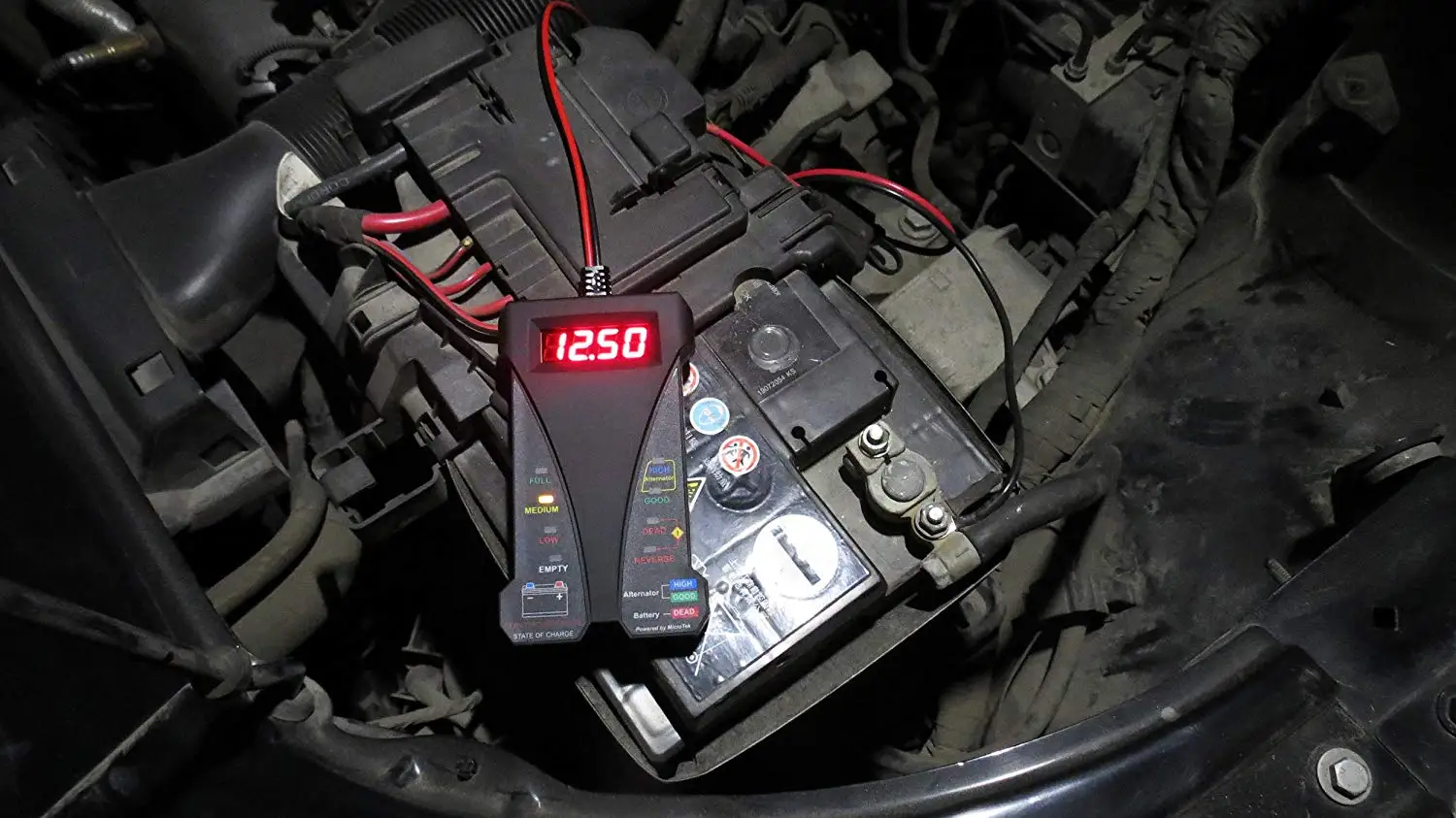 12V digital car battery tester voltmeter and charging system analyzer with LCD display battery analyzer