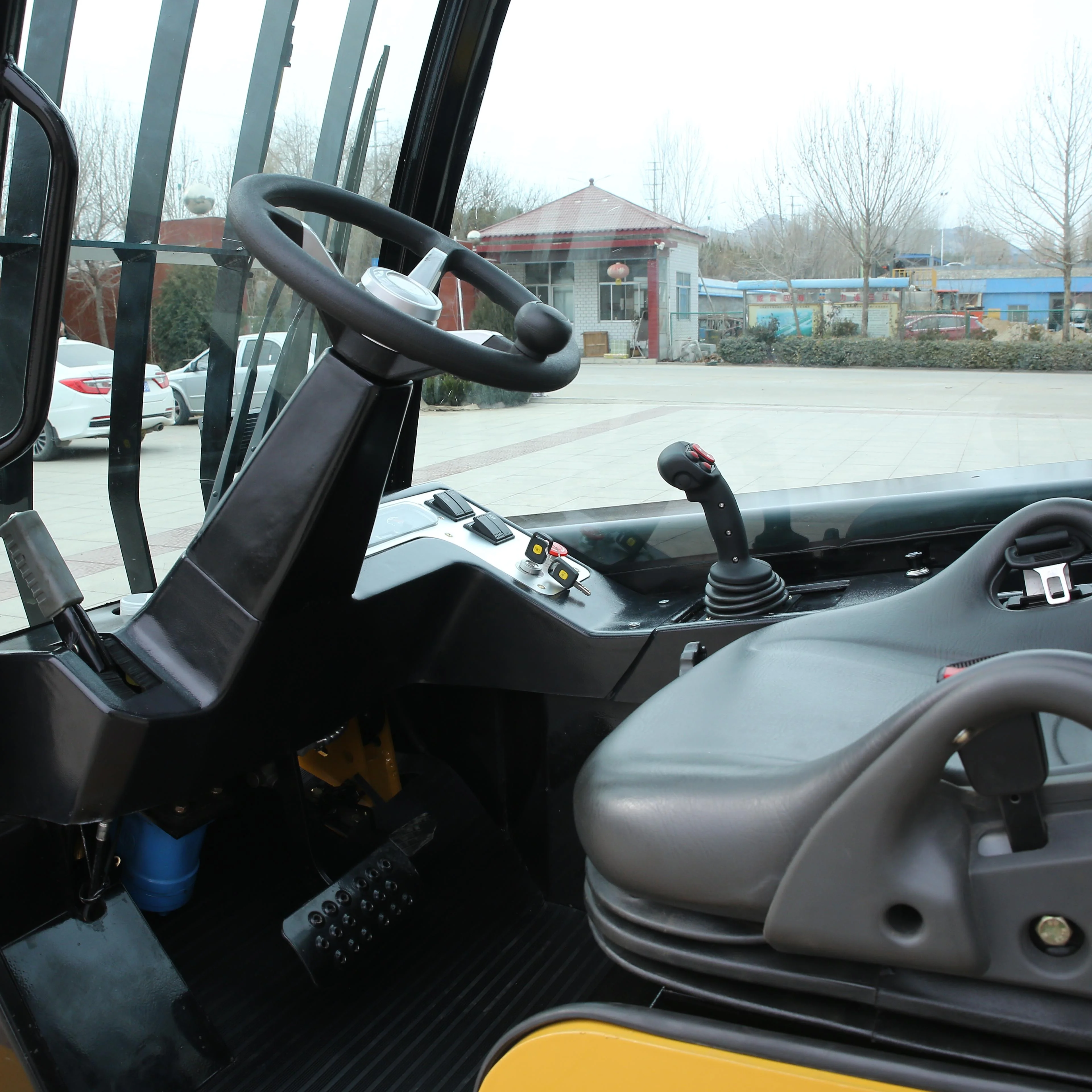 Telescopic Forklift Truck Handler 3ton Load Capacity 2380mm Reach Boom 4m Lifting High