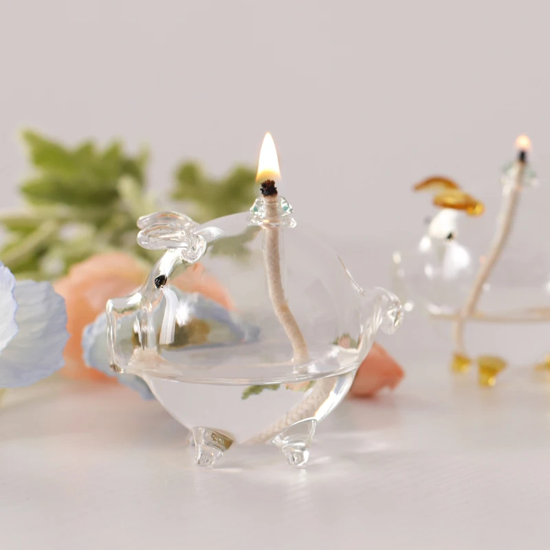 Decorative Hand Blown Table top Piglet shape Glass Oil Chimney Candle Lamp with Wicker Oil Burner