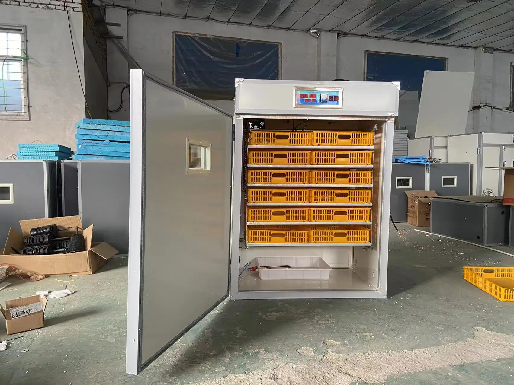 Dual power Solar incubators hatching eggs Automatic turning motor 440 eggs incubator thermostat