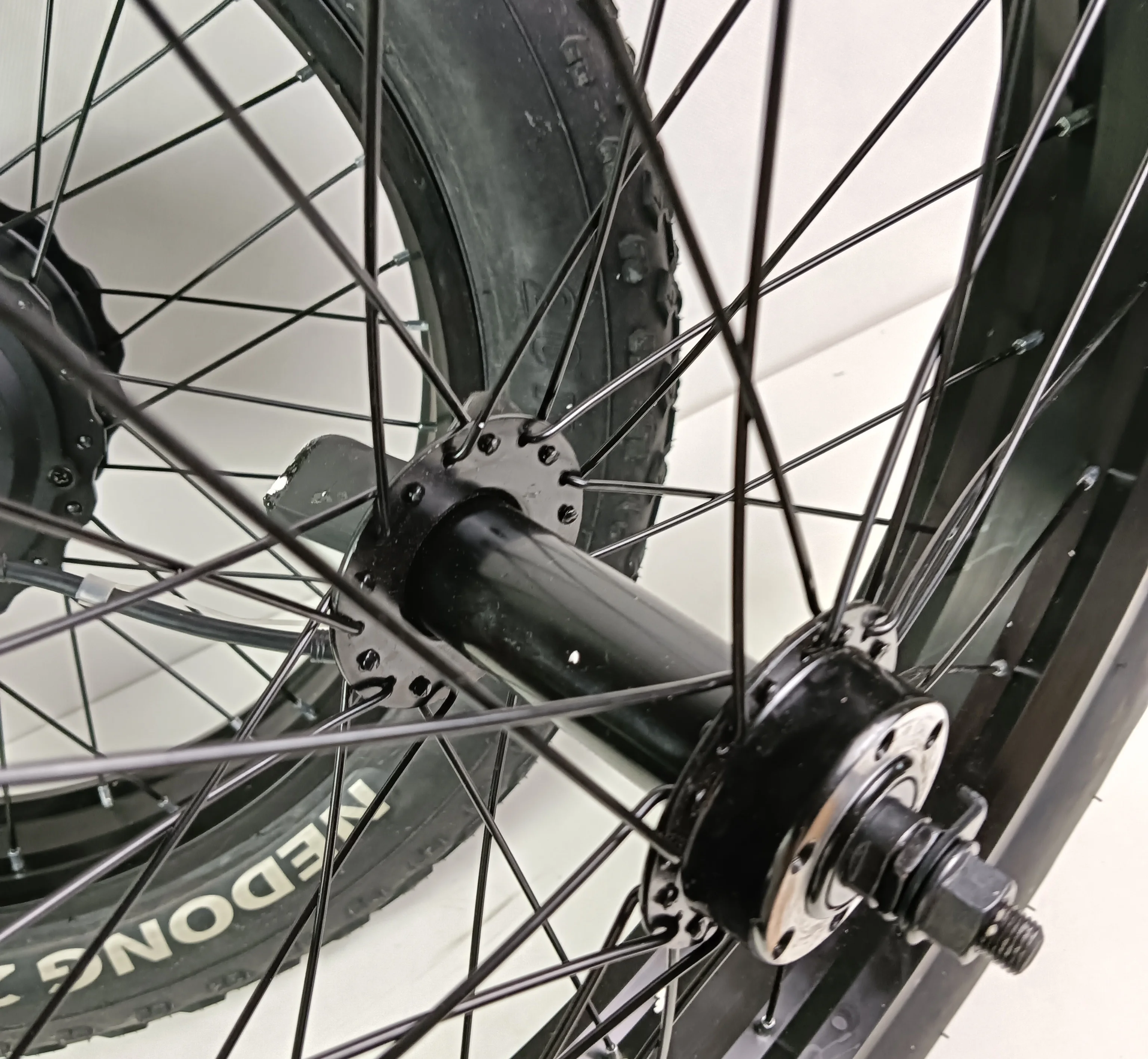 20 inch fat tire anti puncture 20x4.0 no flat solid tire Wear Resistant for Mountain bicycle snow bike Puncture resistant tires