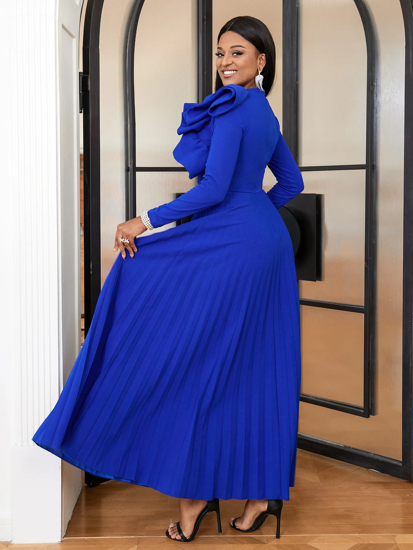 Crew-neck three-dimensional decorative pleated skirt modeling sense party cocktail party high dress