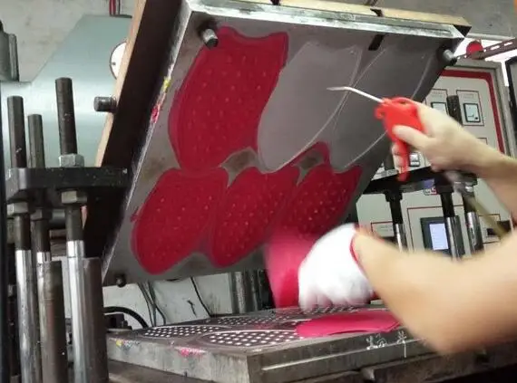 Colorful Silicone Heat Resistant Hot Flat Iron Holder Rest