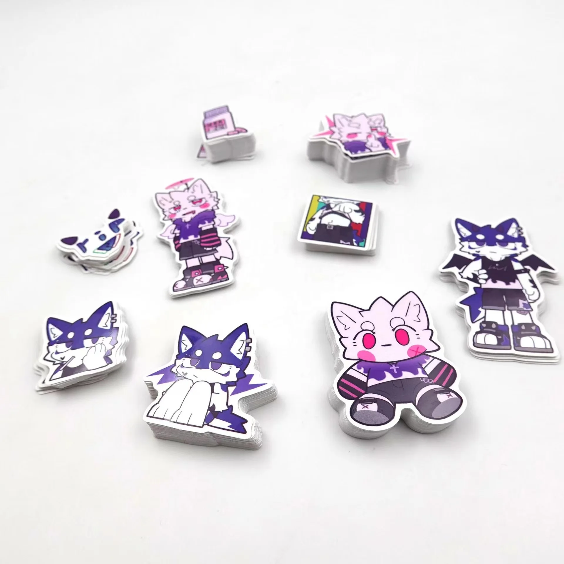 Printing UV Resist Vinyl Waterproof Durable Sticker PVC Weatherproof Self-Adhesive Die Cut Logo Custom Logo Label Stickers