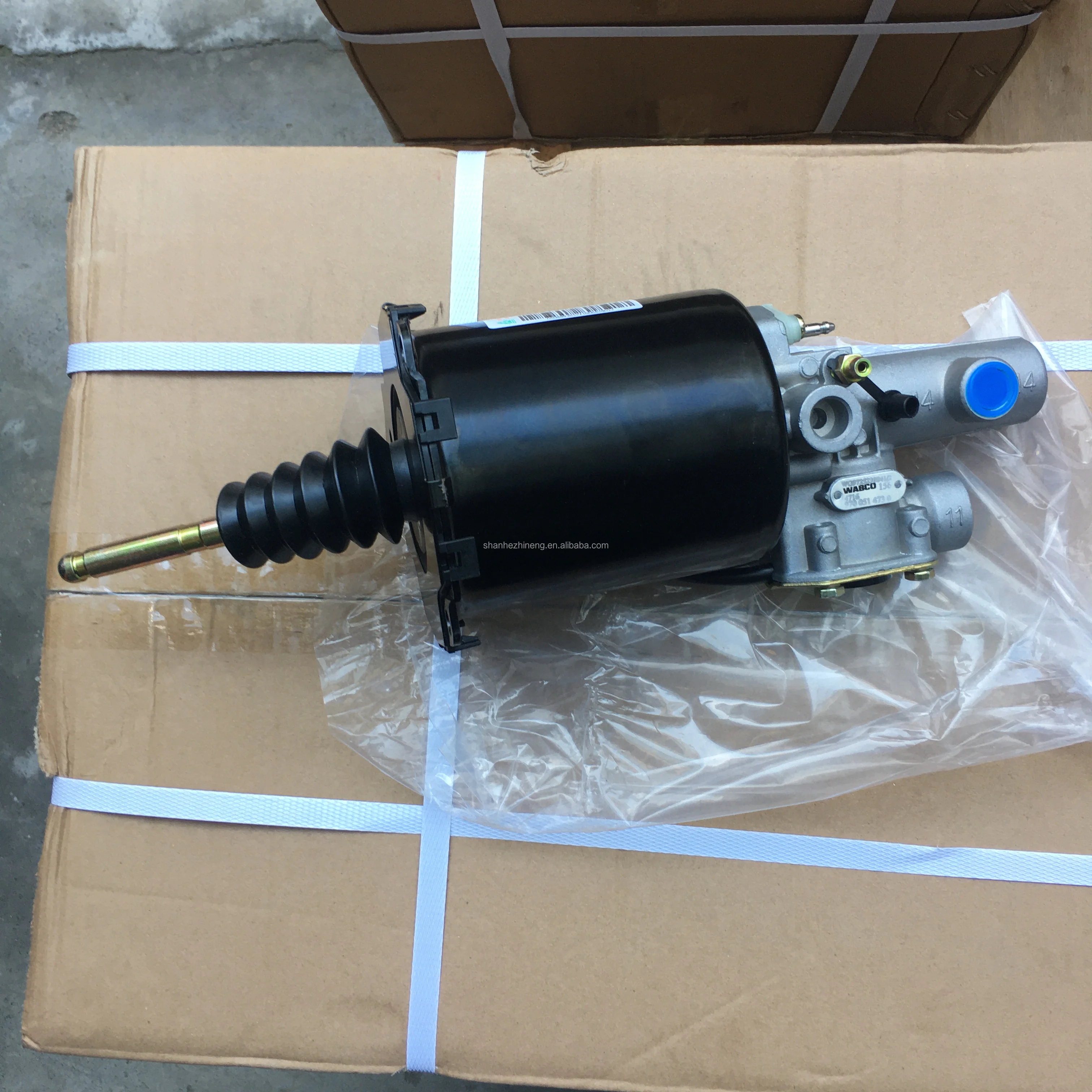 Wholesale SINOTRUK Howo WG9725230041 Clutch booster cylinder with original quality