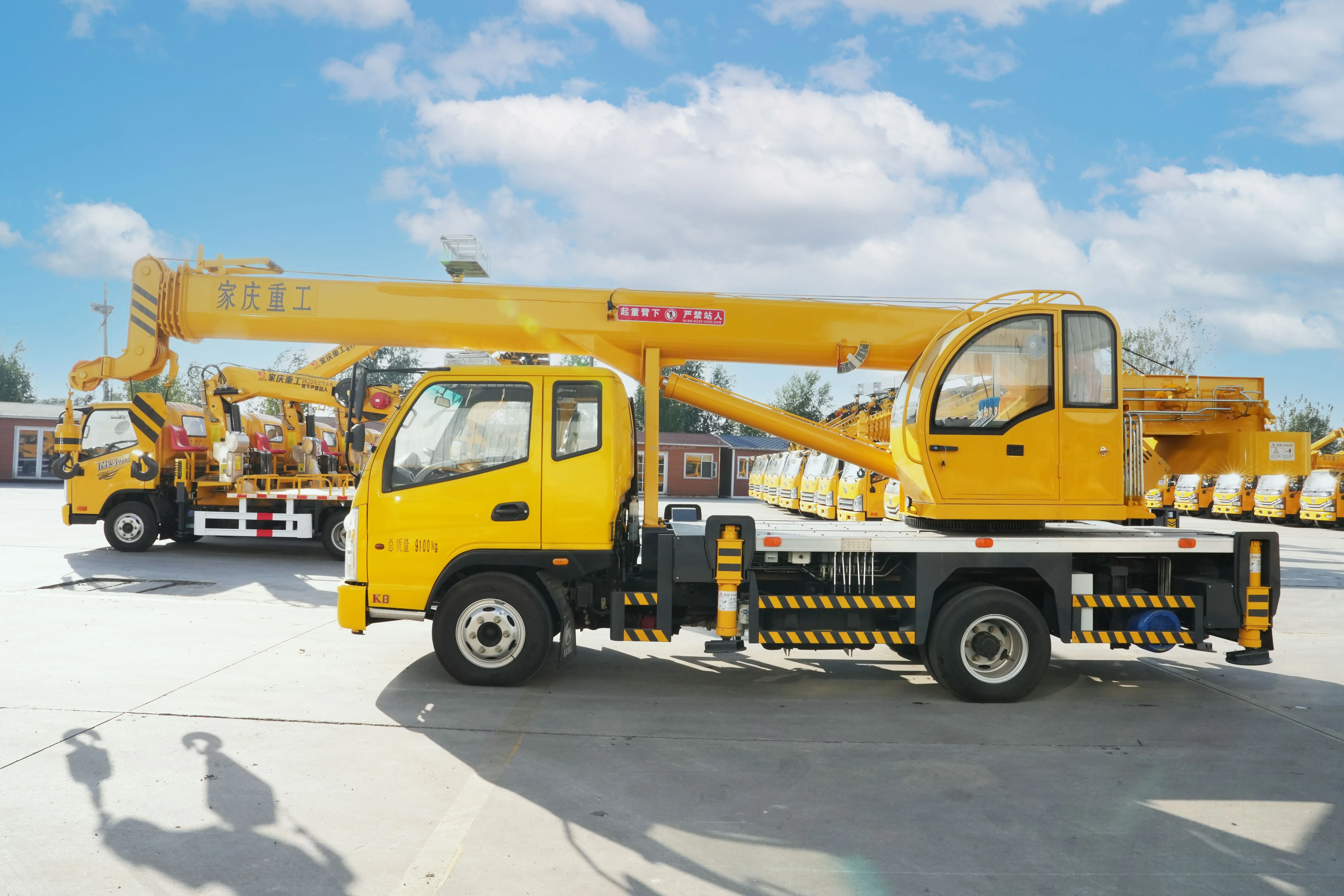 5tons 10tons 12tons 16tons Heavy Duty Low-fuel Consumption Telescopic Boom Truck Crane Hydraulic Mobile Truck Crane
