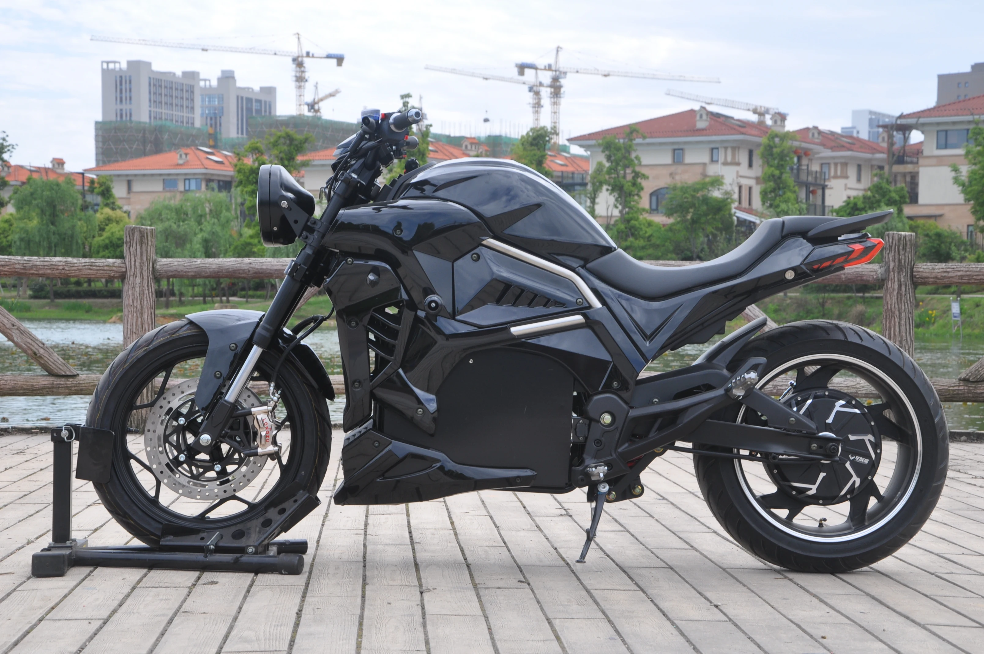 New Model Z1000 Full Size Racing Electric Motorcycle 5000w/ 8000w/ 10000w/ 20000w for Adults