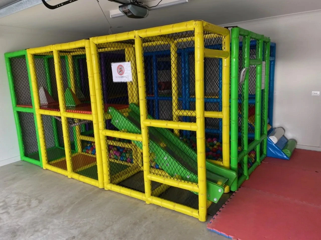 Party Rentals Kids Modular Amusement Park Indoor Playground Equipments Small Backyard Enclosed Portable Playground For Sale