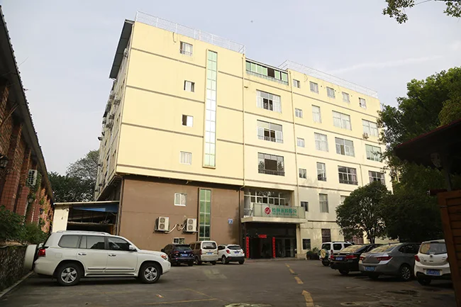 САМОНАГРЕВАЮЩАЯСЯ упаковка, говядина, тушеная овощная рисовая лапша