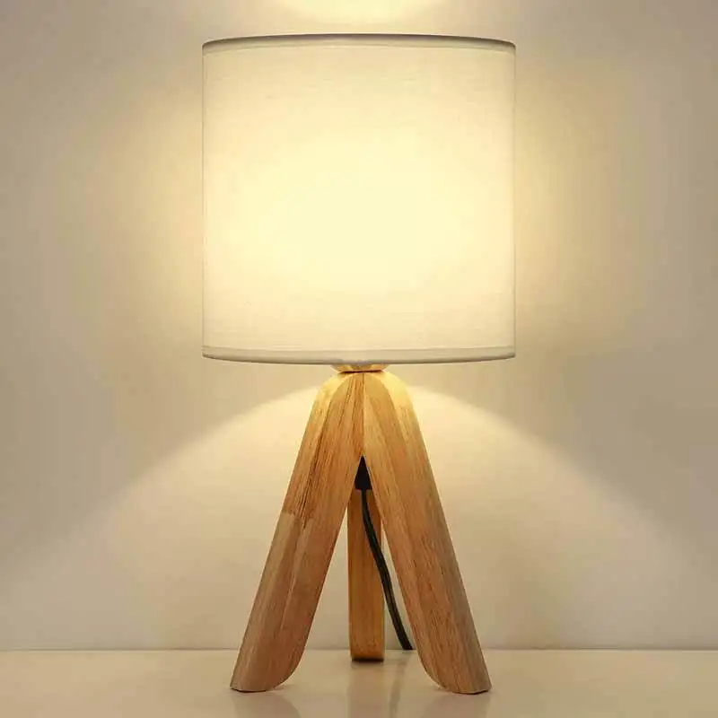 Modern Garden Wood Art Tripod Table Lamp Hotel Bedroom Bedside Lamp