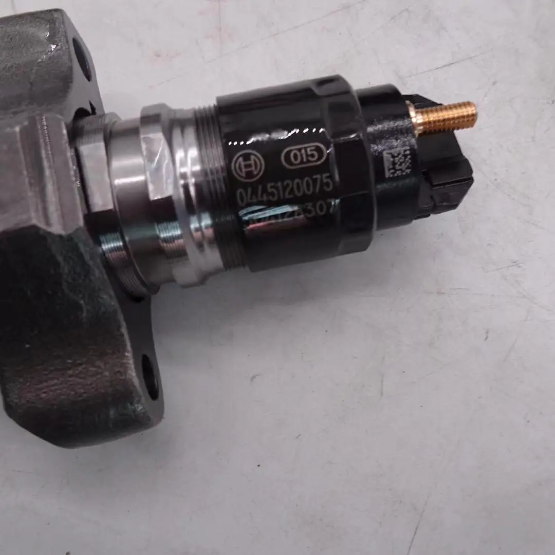 HOWO A7 TRUCK WEICHAI ENGINE WD615 Injector high performance quality diesel engine injector 0445120075 Injector