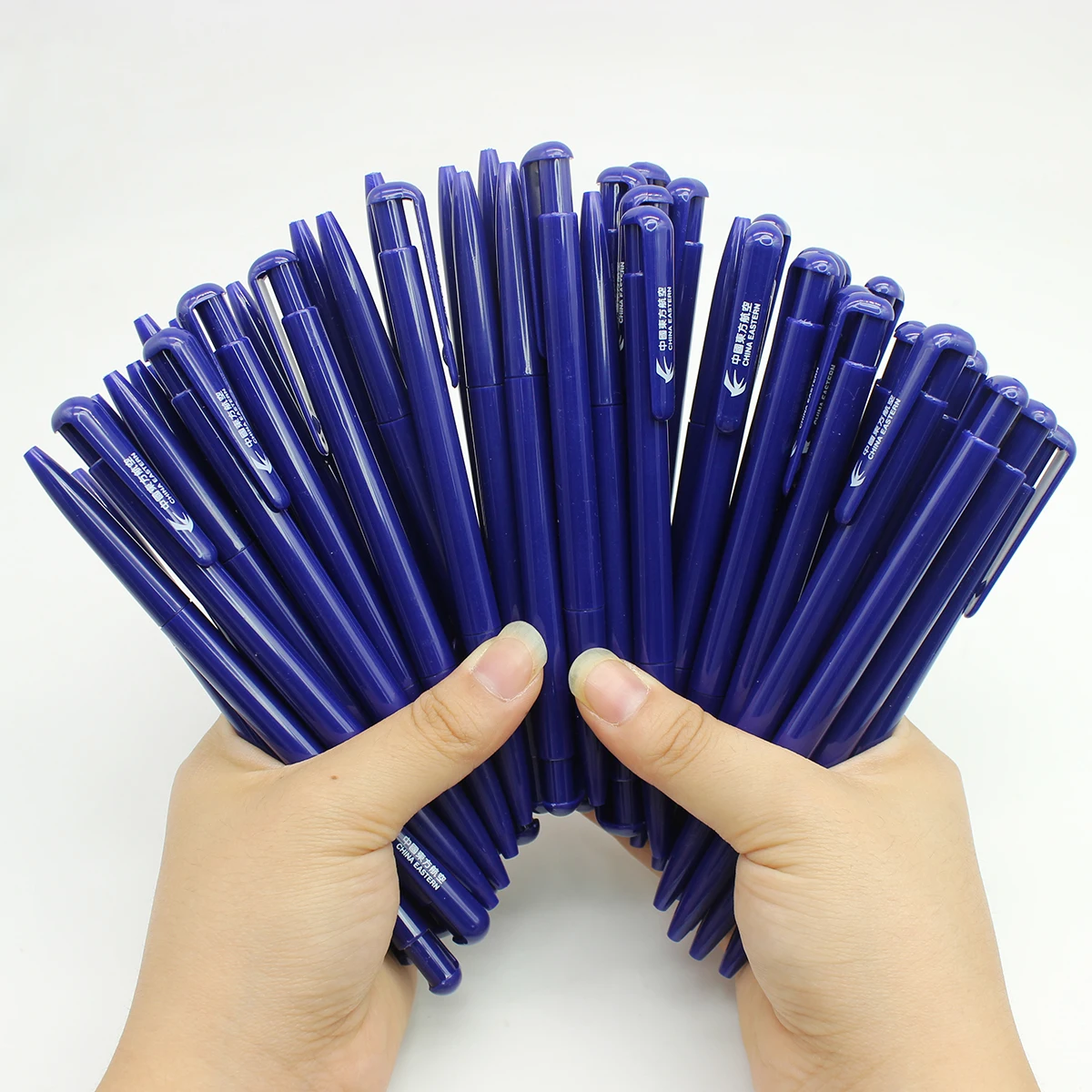 Spot cheap press ballpoint pen, simple hotel pen