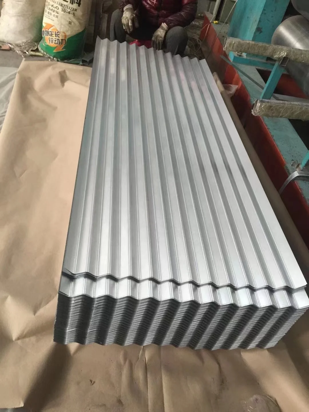 Factory Wholesale Cheap Roof Sheet Metal Galvanized Corrugated