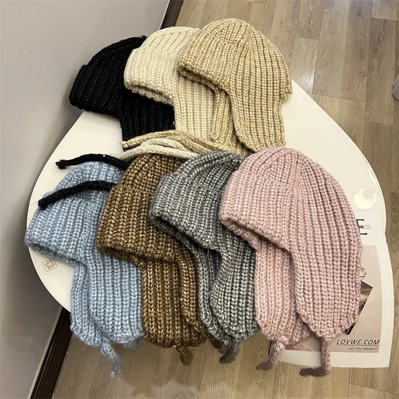Winter Warm Caps Luxury Design Women Hot Sell Jacquard Outdoor Knitted Cap