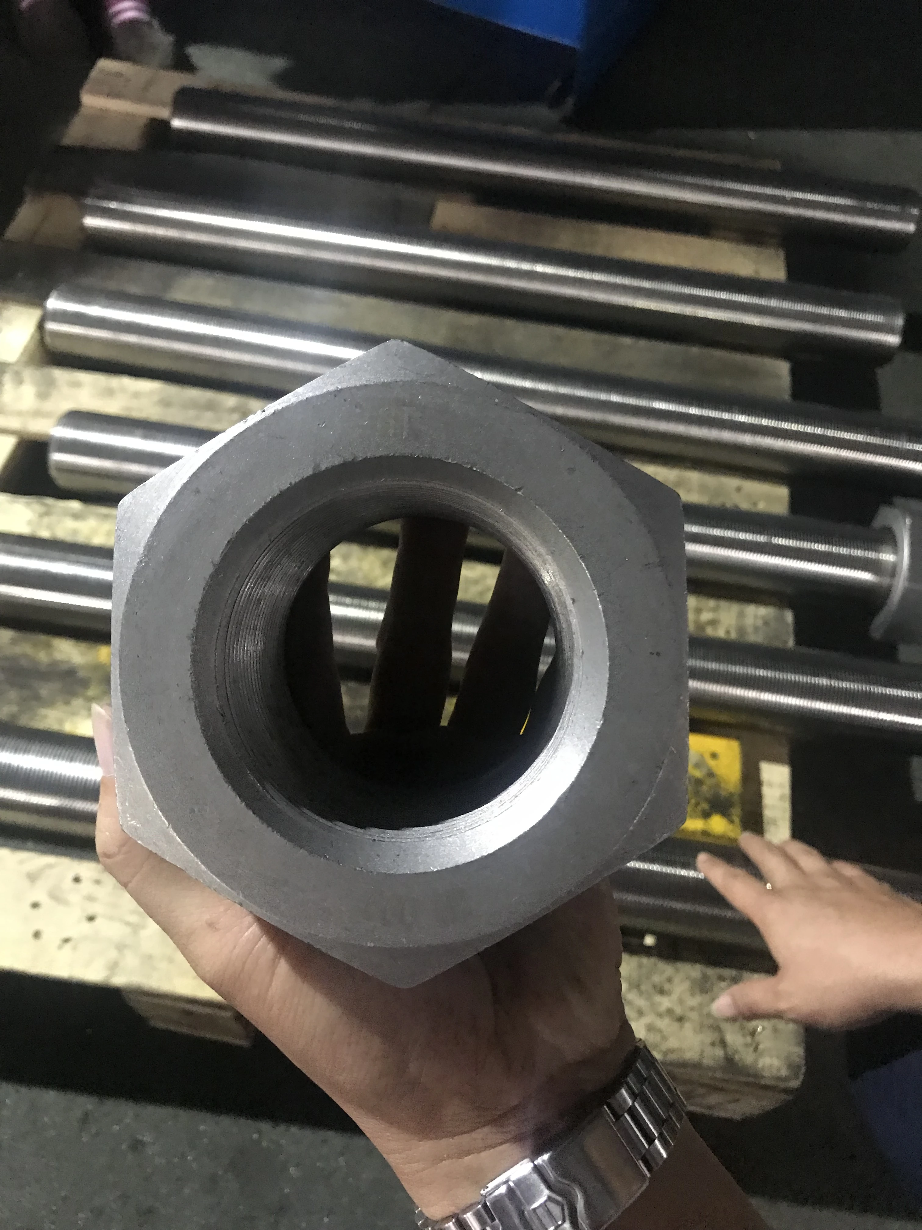 ASTM A453 660 G R.A B C D шпилька с двумя гайками