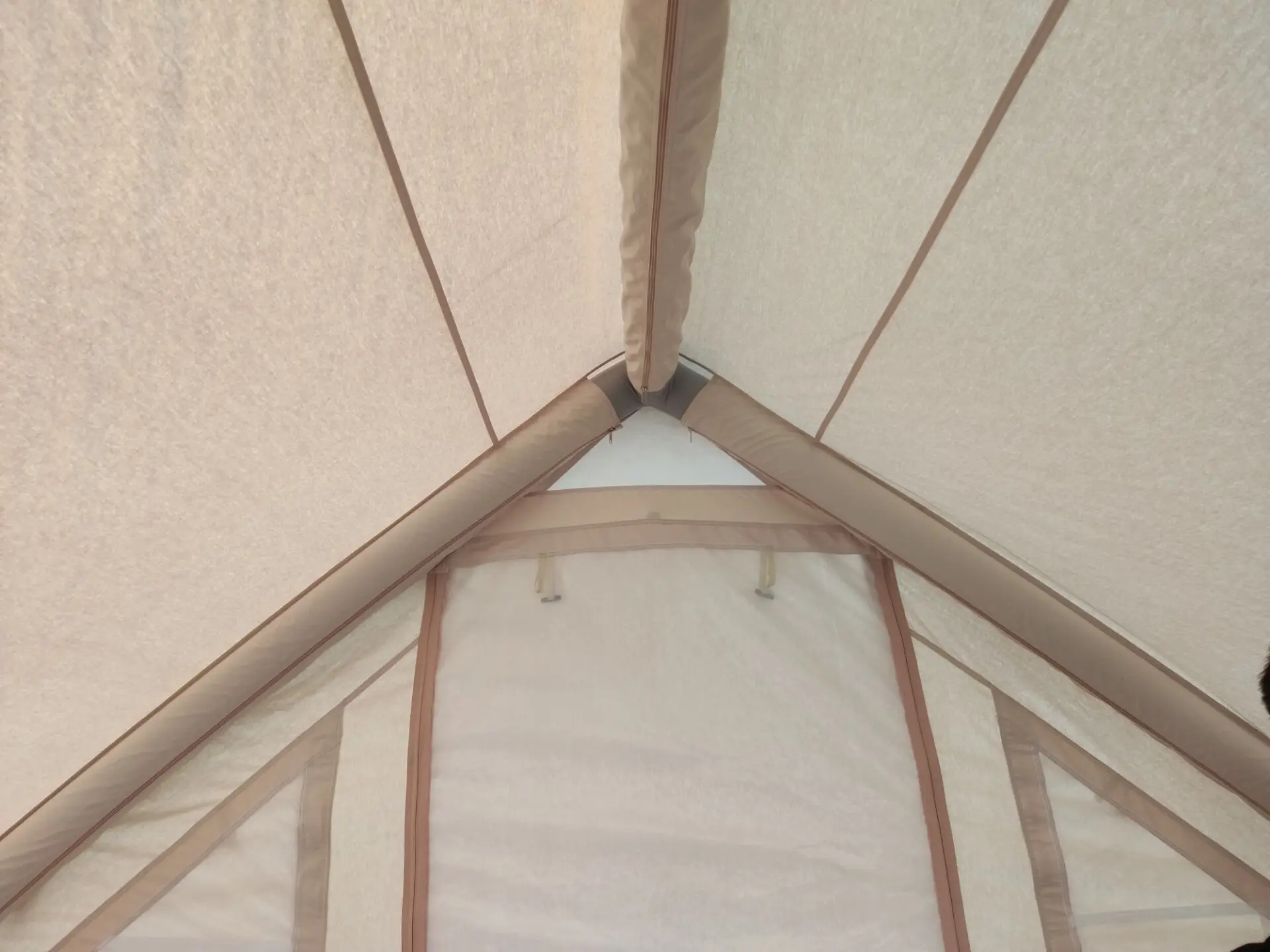 Outdoor Camping Luxury Waterproof Cotton Canvas Tpu Tube Winter Inflatable Glamping Spire Yurt Tent