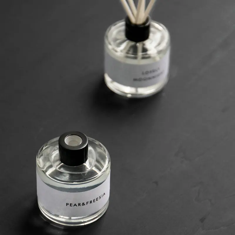 Avertan empty round glass amber 120ml perfume reed diffuser bottle with stopper for aromatherapy aroma