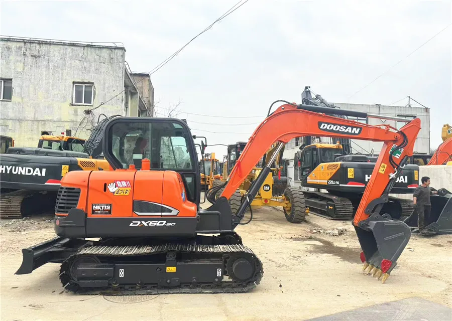 Good Condition Original Used Doosan DX60 6 Tons Crawler Excavator Doosan Excavator For Sale DX60-9C DX55 DX215 DX225