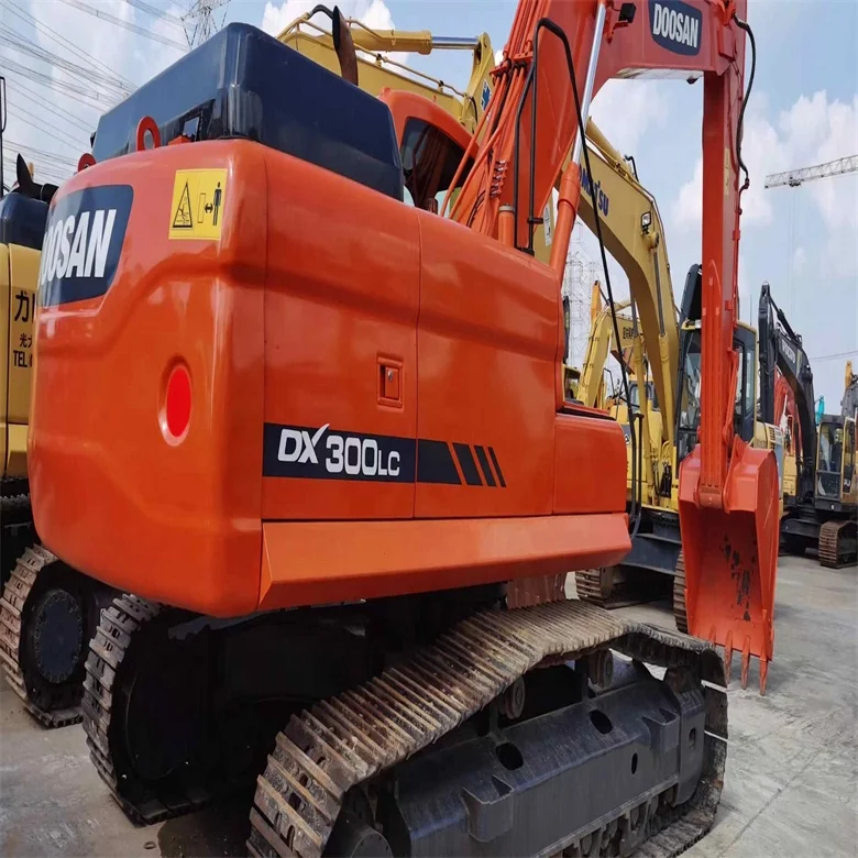 Second hand doosan excavator dx300 from South Korea with reliable quality cheap for sale