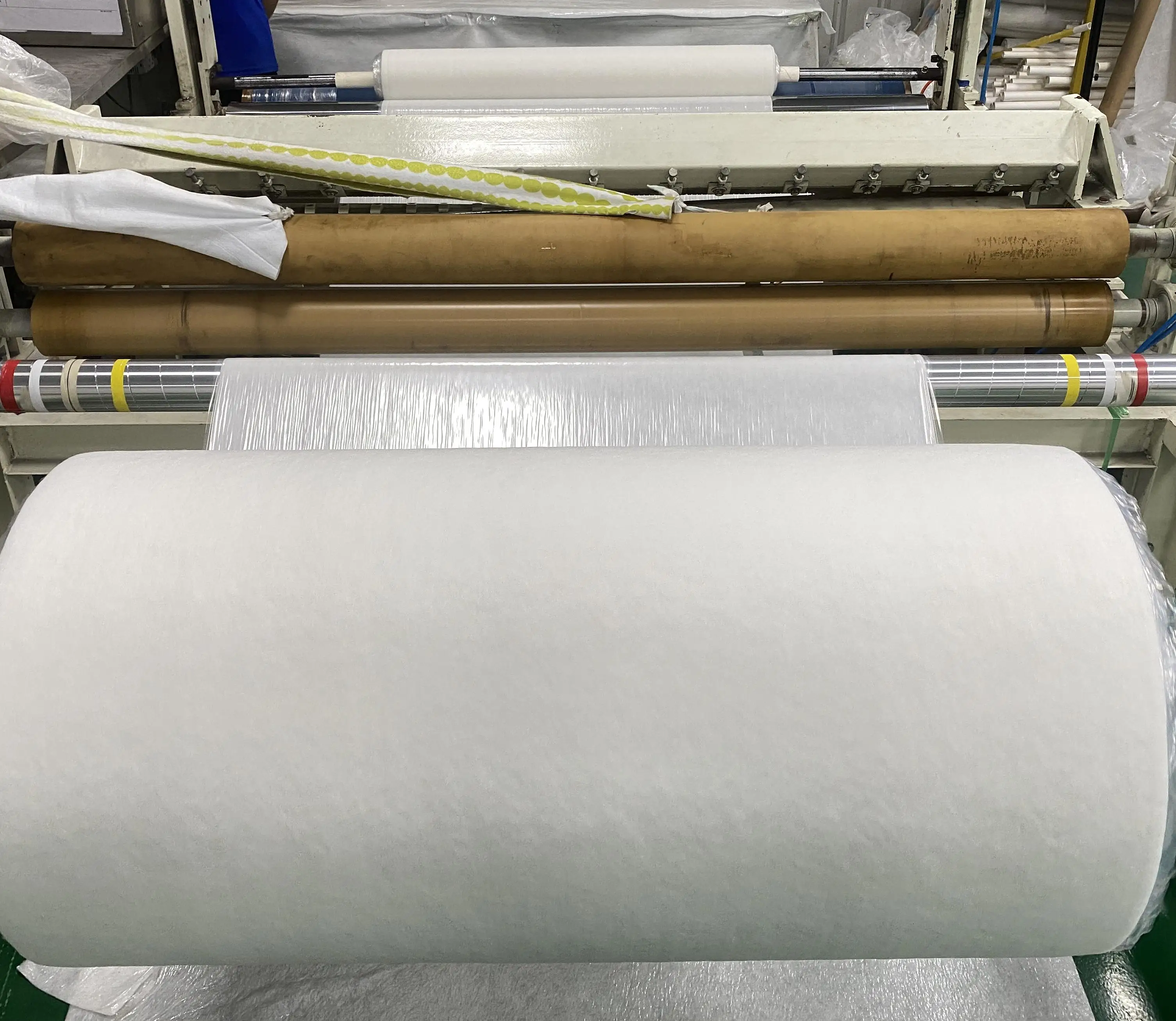 High quality self-adhesive painter covering felt fleece fabric 25m or 50m rolls with 120g 160g 180g