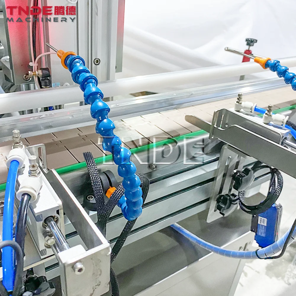 Round Bottle Monoblock 3in1 Filler Capper and Labeling Machine Pet Bottle Shampoo Filling Bottling Machine