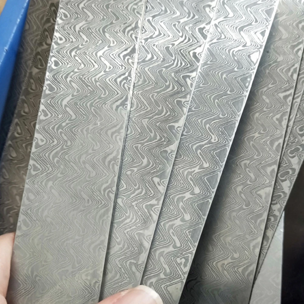 In Stock Forged Handmade Damascus Billet Bar for Making Knives Professional Damascus Blank 67 Layers VG10 Damascus Steel Billets