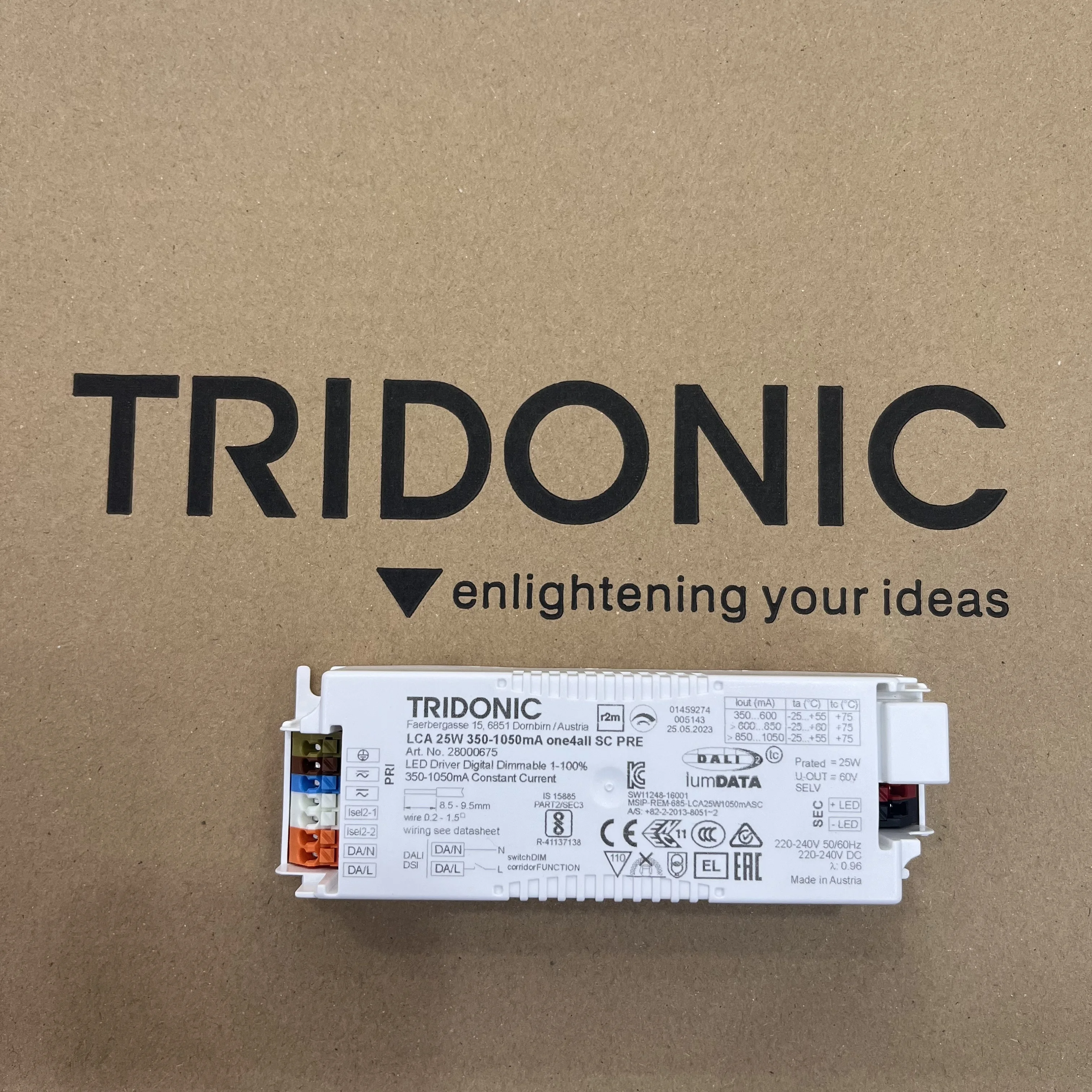 Драйвер Tridonic LCA 25W 350-1050mA one4all SC PRE Compact Driver Статья №: 28000675