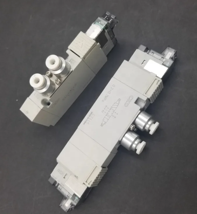 Solenoid valve pneumatic switch valve control valve Electromagnetic switch 4KB119-00-C2-AC100V original genuine