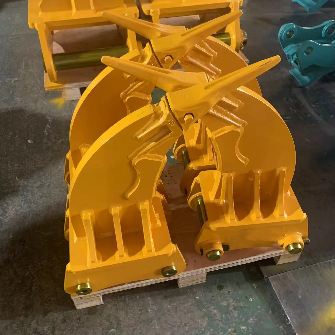 Single Tooth Ripper Construction Machinery Parts Excavator Ripper For Sale