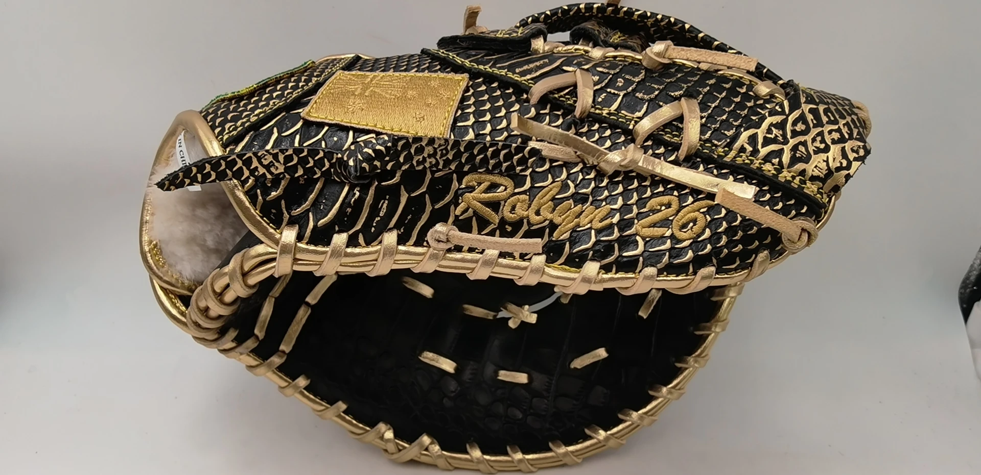 Оптовая продажа кожаные бейсбольные перчатки Gator OEM под крокодила японские