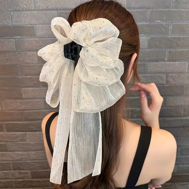 NEW Arrival Large Size Fabric Cloud Hair Claw Clips Women Unique Sweet Fashion Shark Clips Girl Hair Accessory Good Quality