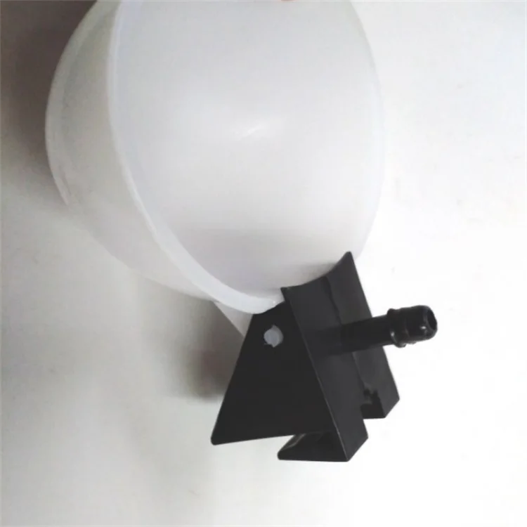 Used Automatic PP Drinker for Birds Plastic Pigeon Poultry Water Drinker for Retail Industry