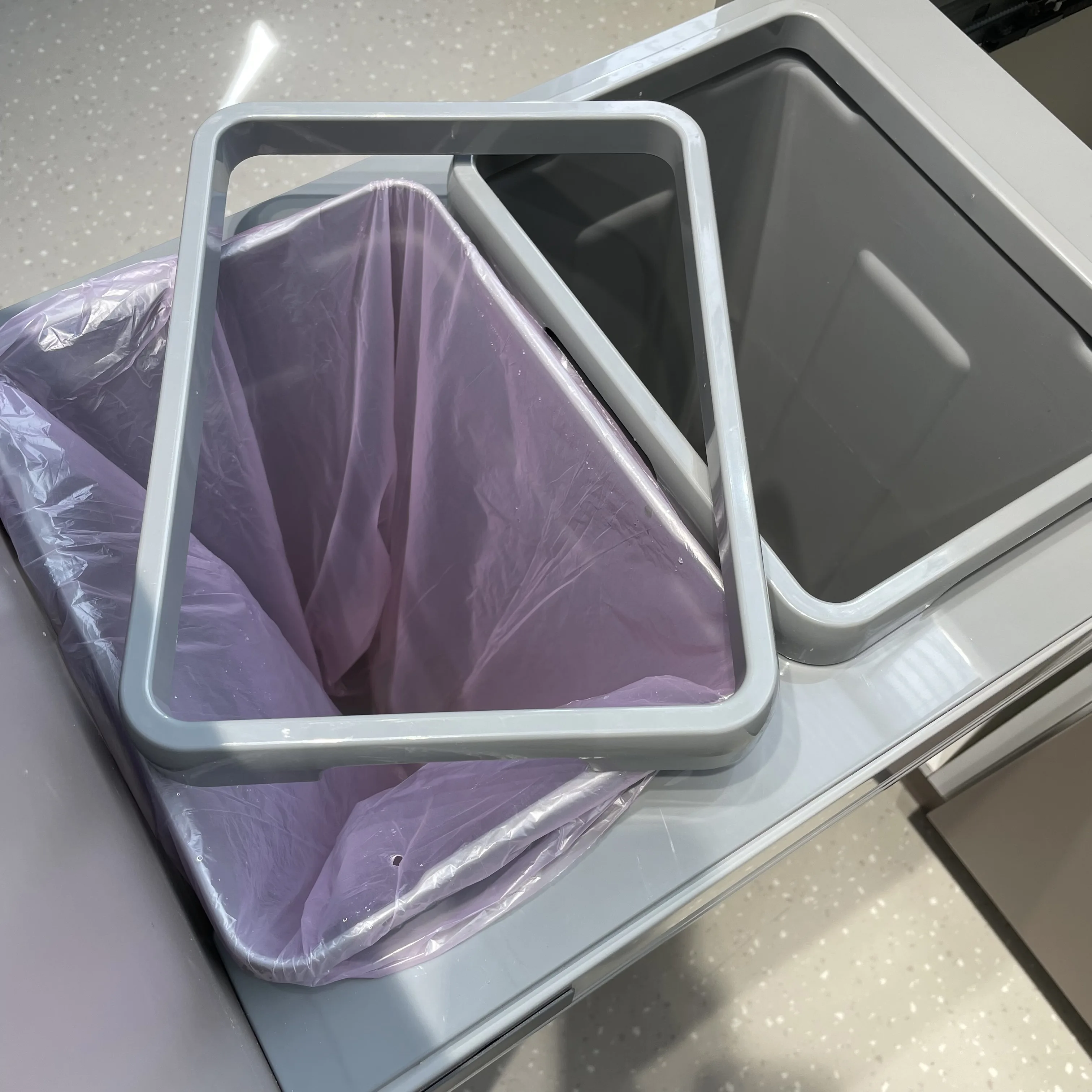 Goldmine kitchen cabinet doors hanging waste bins trash can kitchen waste bin pull-out