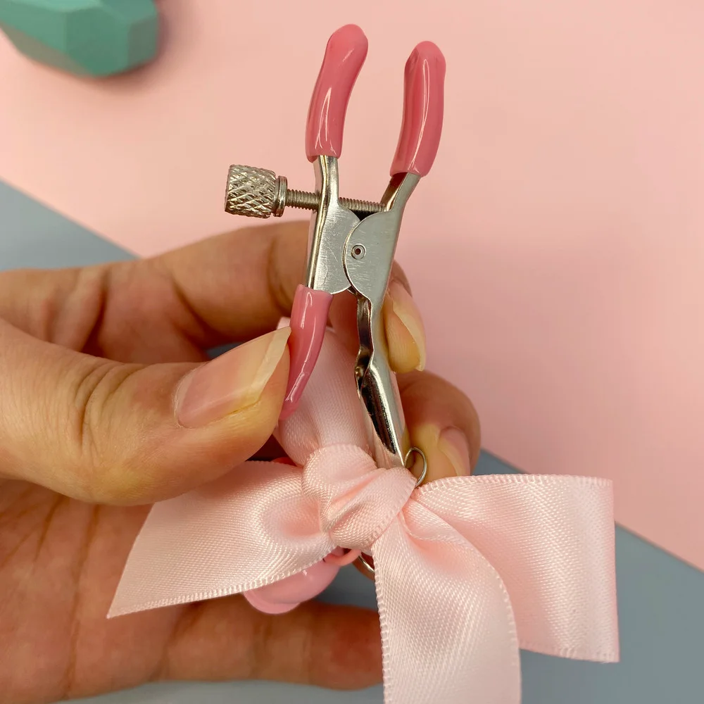 Black And Pink Woman Sexy Adjustable Nipple Clamp Breast SM Small Bell Adult Fetish Flirting Teasing Sex Toys For Couples