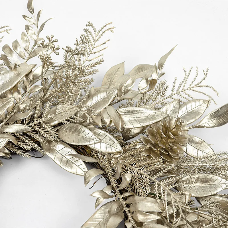 2022 Christmas Outdoor Wreath With Champagne Holly Pinecone Loops Christmas Decoration Artificial wreath For Front Door