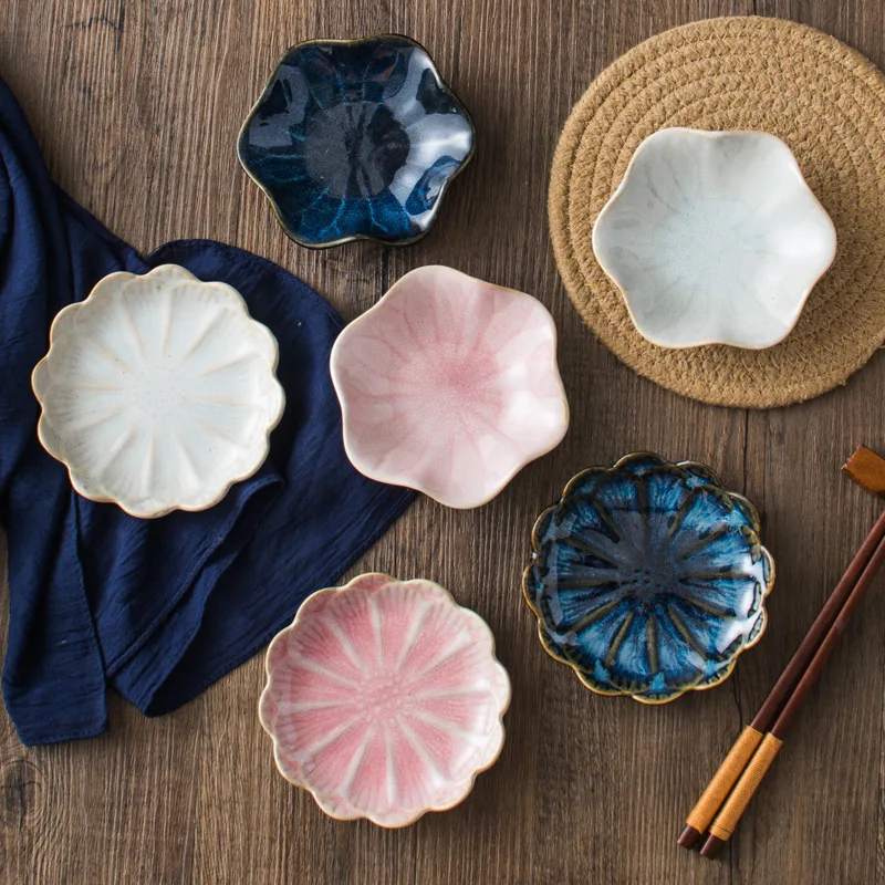 The Latest Design Flower Shape Tray Candy Snack Serving Dishes Plate Ceramic Seasoning Soy Sauce Dish For Home