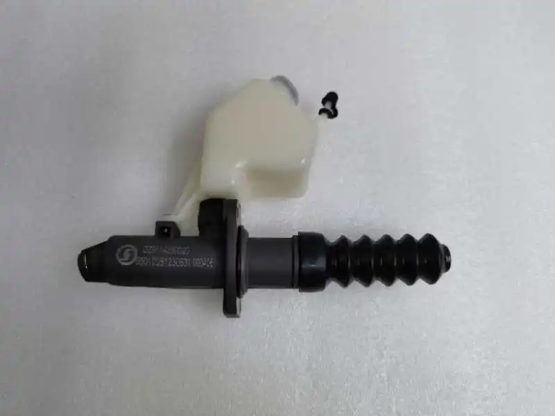 Shaanqi Delong F2000F3000ShacmanDZ9114230020 uses brake master cylinder assembly brake system components, clutch master cylinder
