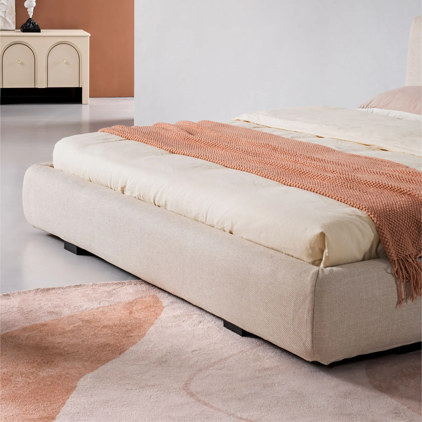 Luxury Bed Upholstered Modern Top Grain Leather Solid Wood Latest Design Bed King Queen Size Soft King Size Bed